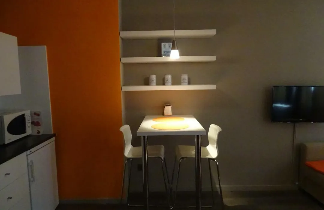 Suite 11-1